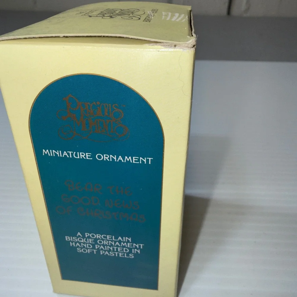 VTG Precious Moments 1987 Bear the Good News of Christmas Ornament 104515 Enesco